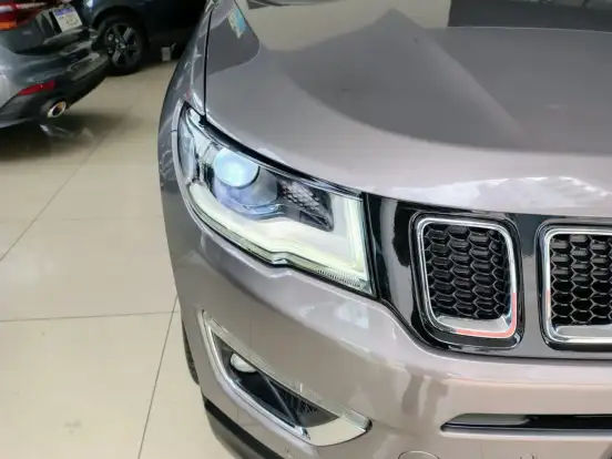 JEEP-COMPASS-2.0 16V FLEX LIMITED AUTOMÁTICO JEEP-COMPASS-2020