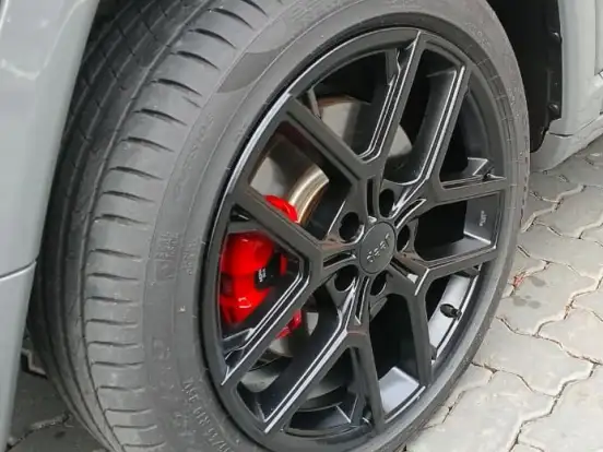 JEEP-COMPASS-2.0 HURRICANE 4 TURBO GASOLINA BLACKHAWK AT9 JEEP-COMPASS-2025
