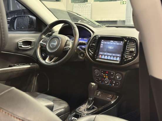 JEEP-COMPASS-2020