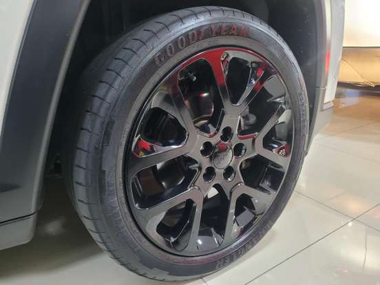 JEEP-COMPASS-2.0 16V FLEX LIMITED AUTOMÁTICO JEEP-COMPASS-2020