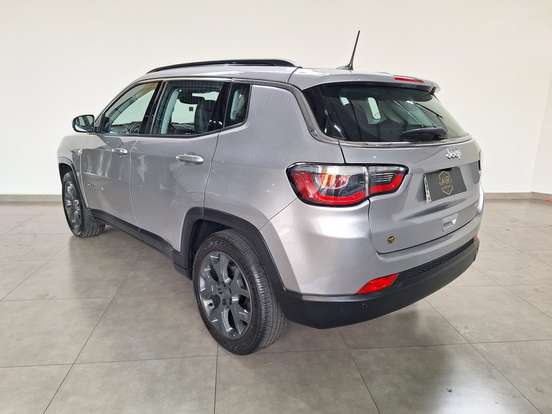 JEEP-COMPASS-2.0 16V FLEX LONGITUDE AUTOMÁTICO JEEP-COMPASS-2018
