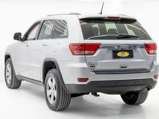 JEEP-GRAND CHEROKEE-3.6 LAREDO 4X4 V6 24V GASOLINA 4P AUTOMÁTICO JEEP-GRAND CHEROKEE-2011