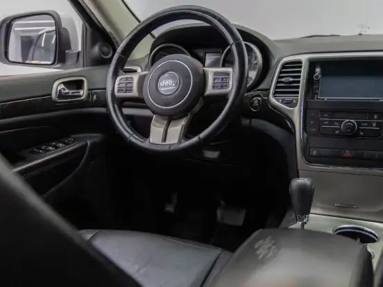 JEEP-GRAND CHEROKEE-3.6 LAREDO 4X4 V6 24V GASOLINA 4P AUTOMÁTICO JEEP-GRAND CHEROKEE-2011
