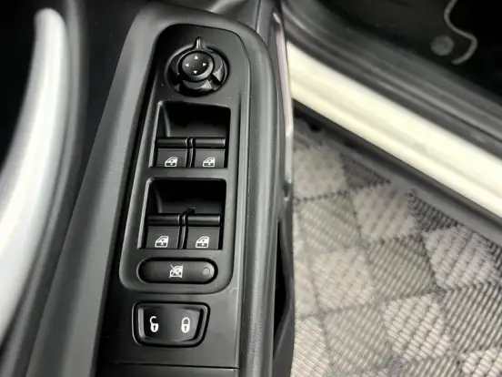 JEEP-RENEGADE-1.3 T270 TURBO FLEX NIGHT EAGLE AT6 JEEP-RENEGADE-2024