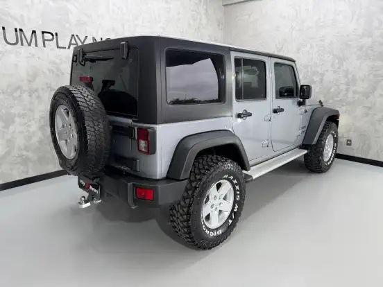 JEEP-WRANGLER-3.6 UNLIMITED SPORT 4X4 V6 GASOLINA 4P AUTOMÁTICO JEEP-WRANGLER-2015