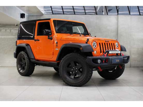 JEEP-WRANGLER-3.6 SPORT 4X4 V6 24V GASOLINA 2P AUTOMÁTICO JEEP-WRANGLER-2011
