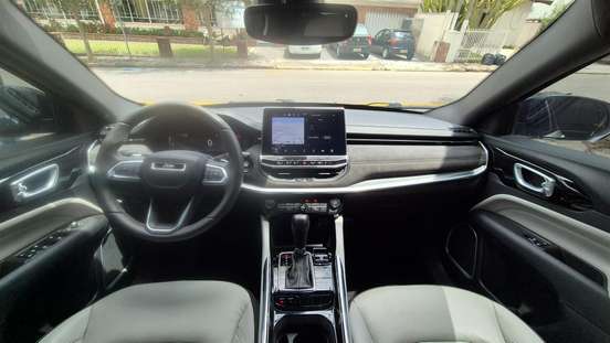 JEEP-COMMANDER-2023
