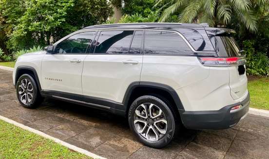 JEEP-COMMANDER-2022