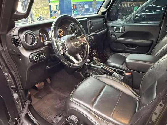 JEEP-WRANGLER-2.0 TURBO GASOLINA UNLIMITED SAHARA 4P 4X4 AT8 JEEP-WRANGLER-2019