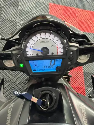 KAWASAKI-ER-6N-2012