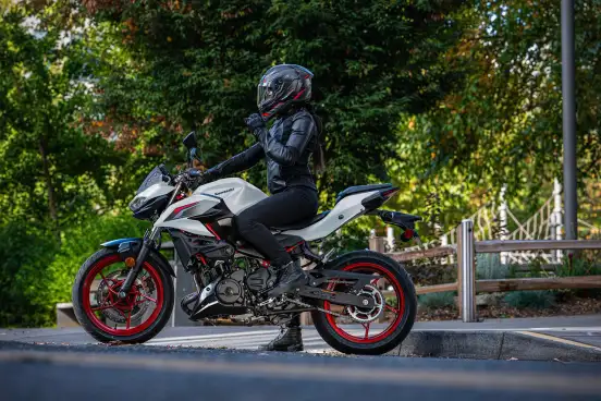 KAWASAKI-Z500 SE KAWASAKI-Z500 SE-2026