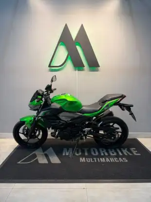 KAWASAKI-Z500-2025