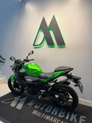 KAWASAKI-Z500-2025