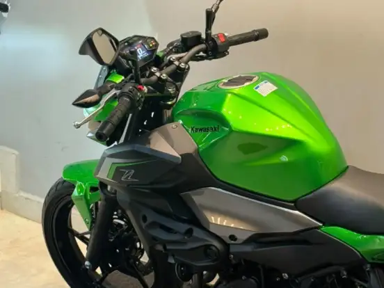 KAWASAKI-Z500 KAWASAKI-Z500-2025