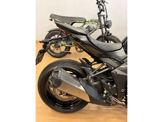 KAWASAKI-Z1100 KAWASAKI-Z1100-2026