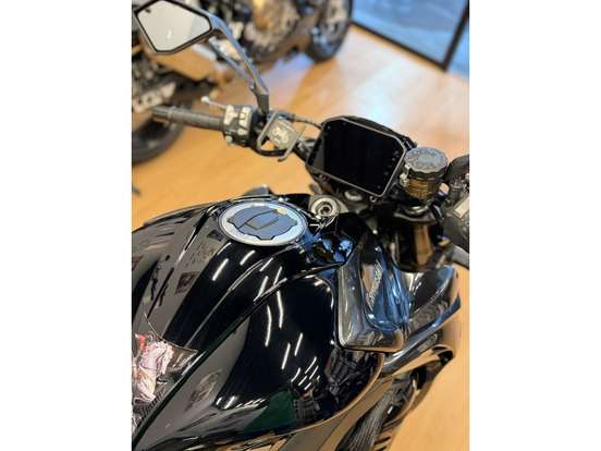 KAWASAKI-Z1100-2026