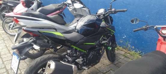 KAWASAKI-Z400-2023