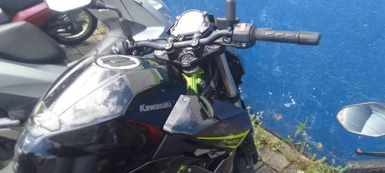 KAWASAKI-Z400-2023