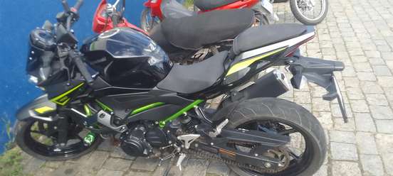 KAWASAKI-Z400-2023