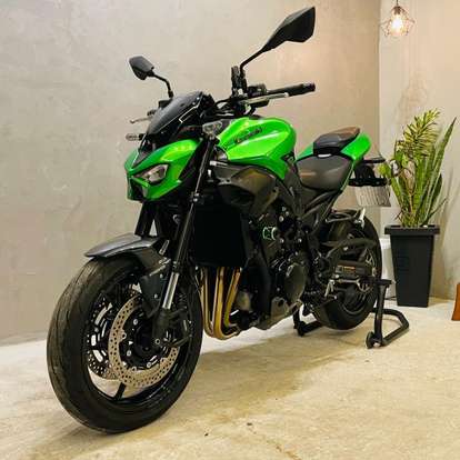 KAWASAKI-Z900-2026