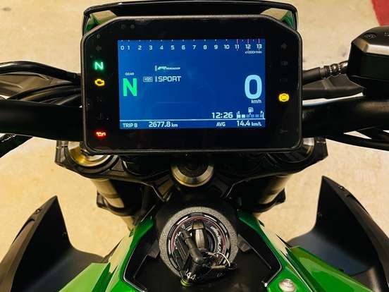 KAWASAKI-Z900 KAWASAKI-Z900-2026