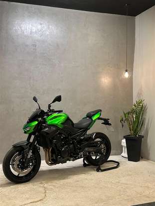 KAWASAKI-Z900-2026