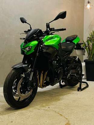 KAWASAKI-Z900-2026