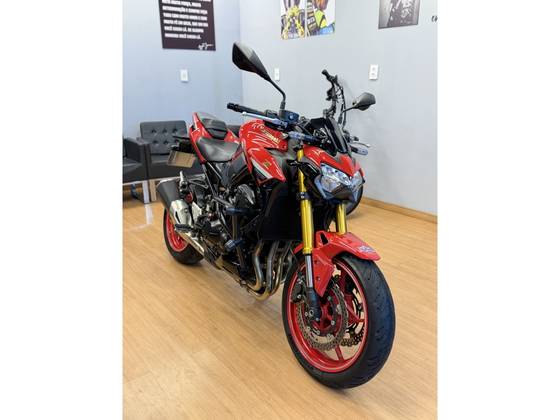KAWASAKI Z900 
