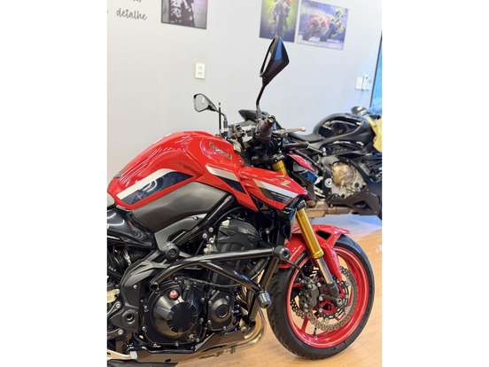 KAWASAKI-Z900-2022
