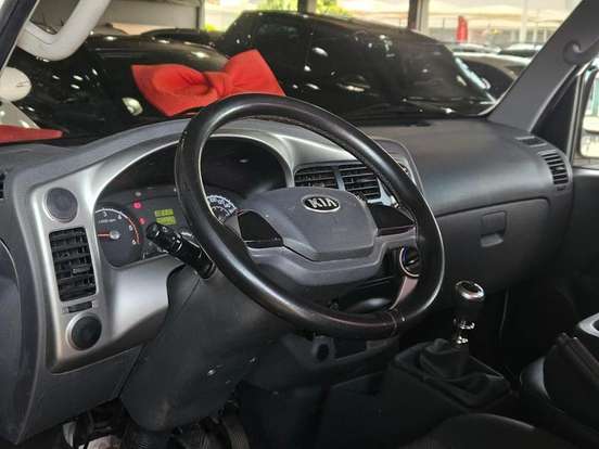 KIA-BONGO-2019