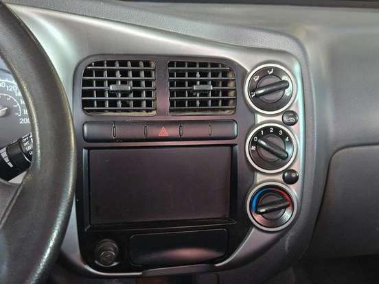 KIA-BONGO-2019