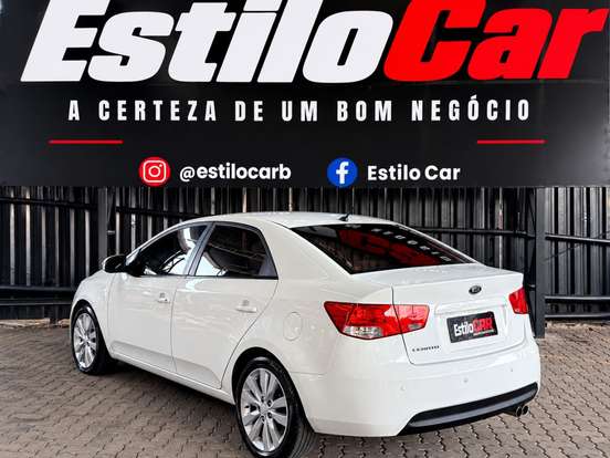 KIA-CERATO-1.6 EX SEDAN 16V GASOLINA 4P AUTOMÁTICO KIA-CERATO-2009