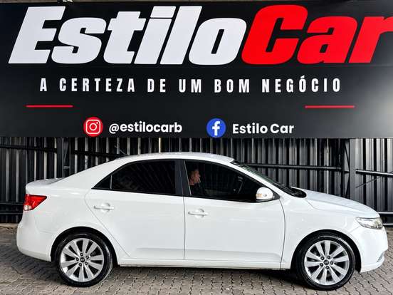 KIA-CERATO-1.6 EX SEDAN 16V GASOLINA 4P AUTOMÁTICO KIA-CERATO-2009