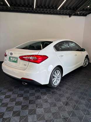 KIA-CERATO-1.6 SX 16V FLEX 4P AUTOMÁTICO KIA-CERATO-2013