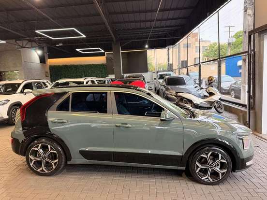 KIA-NIRO-2023