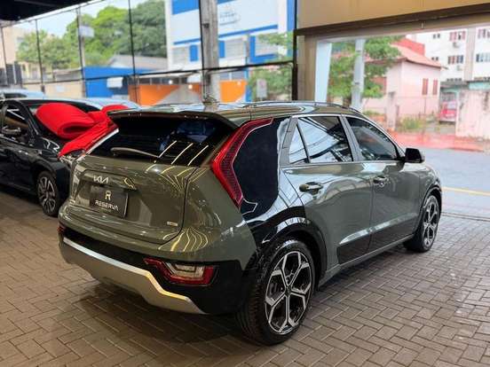 KIA-NIRO-2023