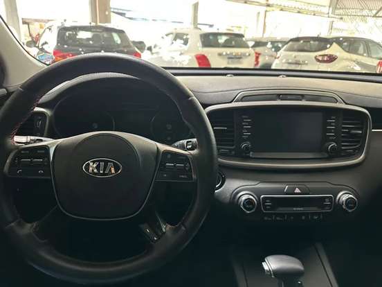 KIA-SORENTO-2.4 16V GASOLINA EX 7L AUTOMÁTICO KIA-SORENTO-2018