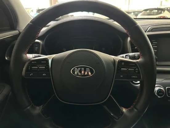 KIA-SORENTO-2.4 16V GASOLINA EX 7L AUTOMÁTICO KIA-SORENTO-2018