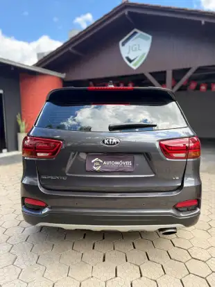 KIA-SORENTO-2018