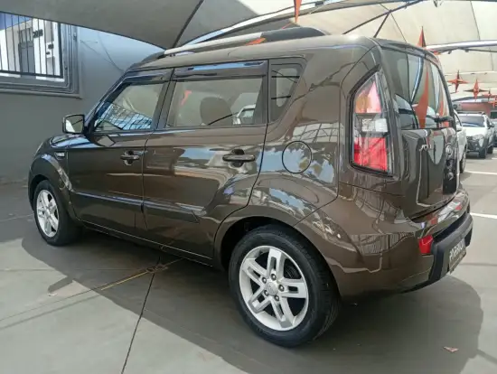 KIA-SOUL-1.6 EX 16V FLEX 4P AUTOMÁTICO KIA-SOUL-2011