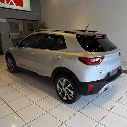 KIA-STONIC-2023