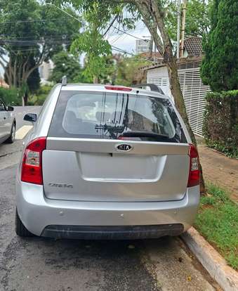 KIA-CARENS-2008