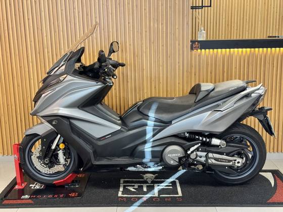 KYMCO AK 550i 