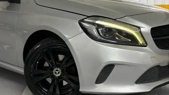 MERCEDES-BENZ-A 200-2017