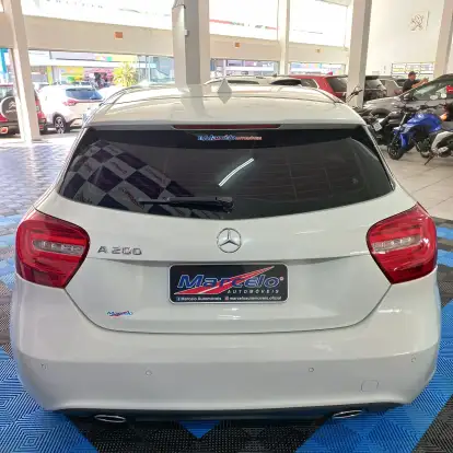 MERCEDES-BENZ-A 200-2014
