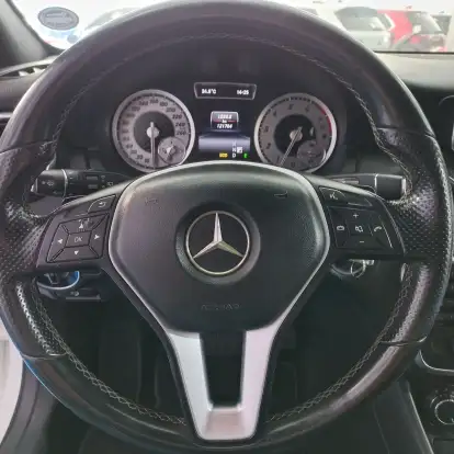 MERCEDES-BENZ-A 200-1.6 TURBO 16V FLEX 4P AUTOMÁTICO MERCEDES-BENZ-A 200-2014