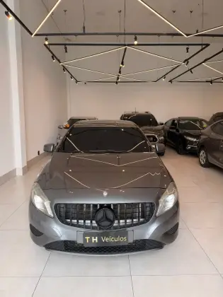 MERCEDES-BENZ A 200 1.6 TURBO STYLE 16V GASOLINA 4P AUTOMÁTICO