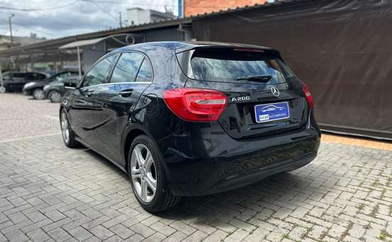 MERCEDES-BENZ-A 200-2015