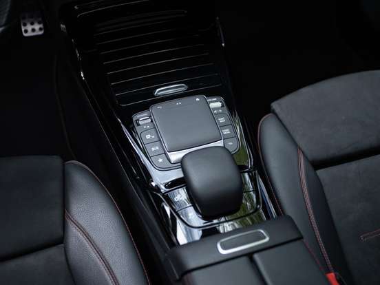 MERCEDES-BENZ-A 35 AMG-2.0 CGI GASOLINA SEDAN 4MATIC 7G-DCT MERCEDES-BENZ-A 35 AMG-2020