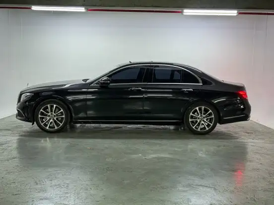 MERCEDES-BENZ-E 300-2.0 CGI GASOLINA EXCLUSIVE 9G-TRONIC MERCEDES-BENZ-E 300-2020